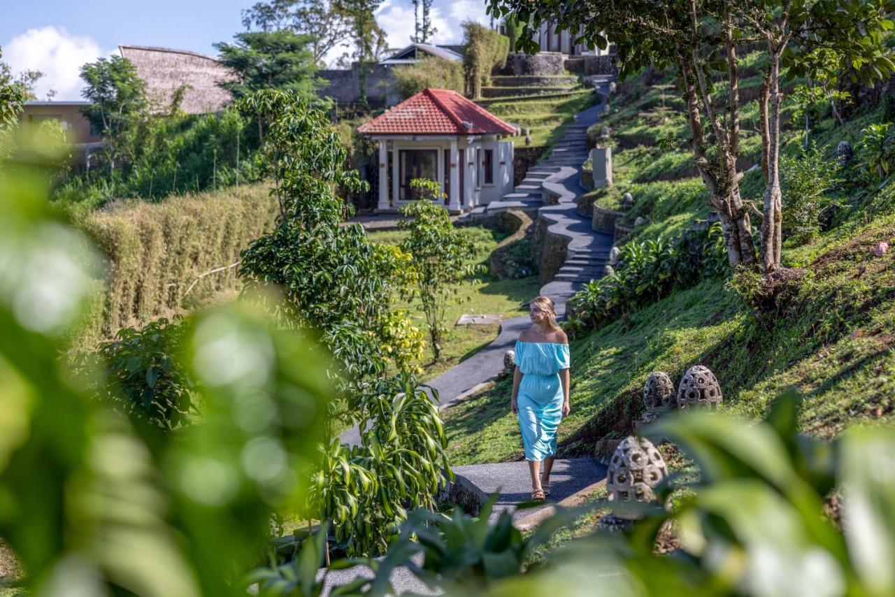 Munduk Tentrem Resort Exterior photo