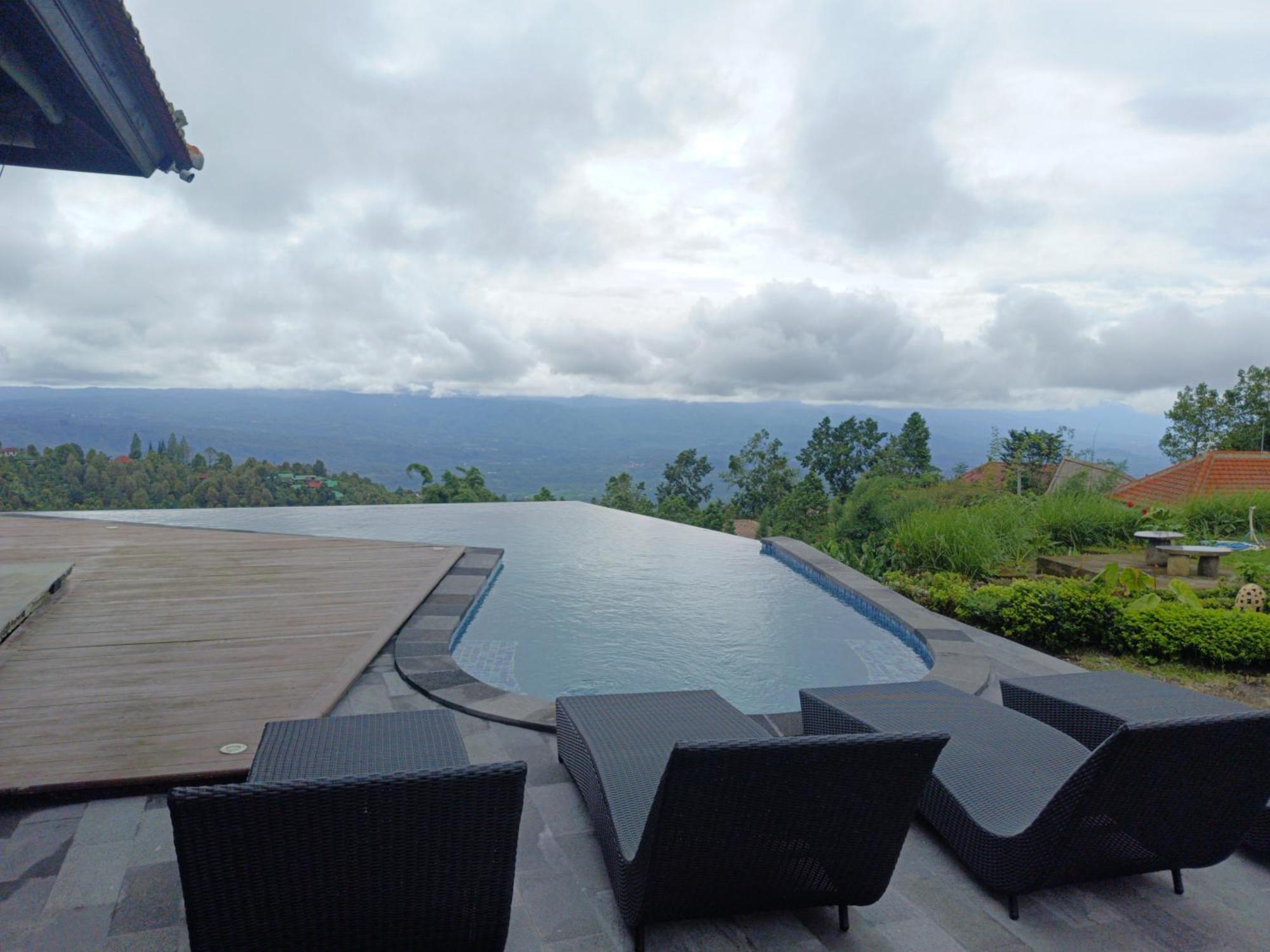 Munduk Tentrem Resort Exterior photo